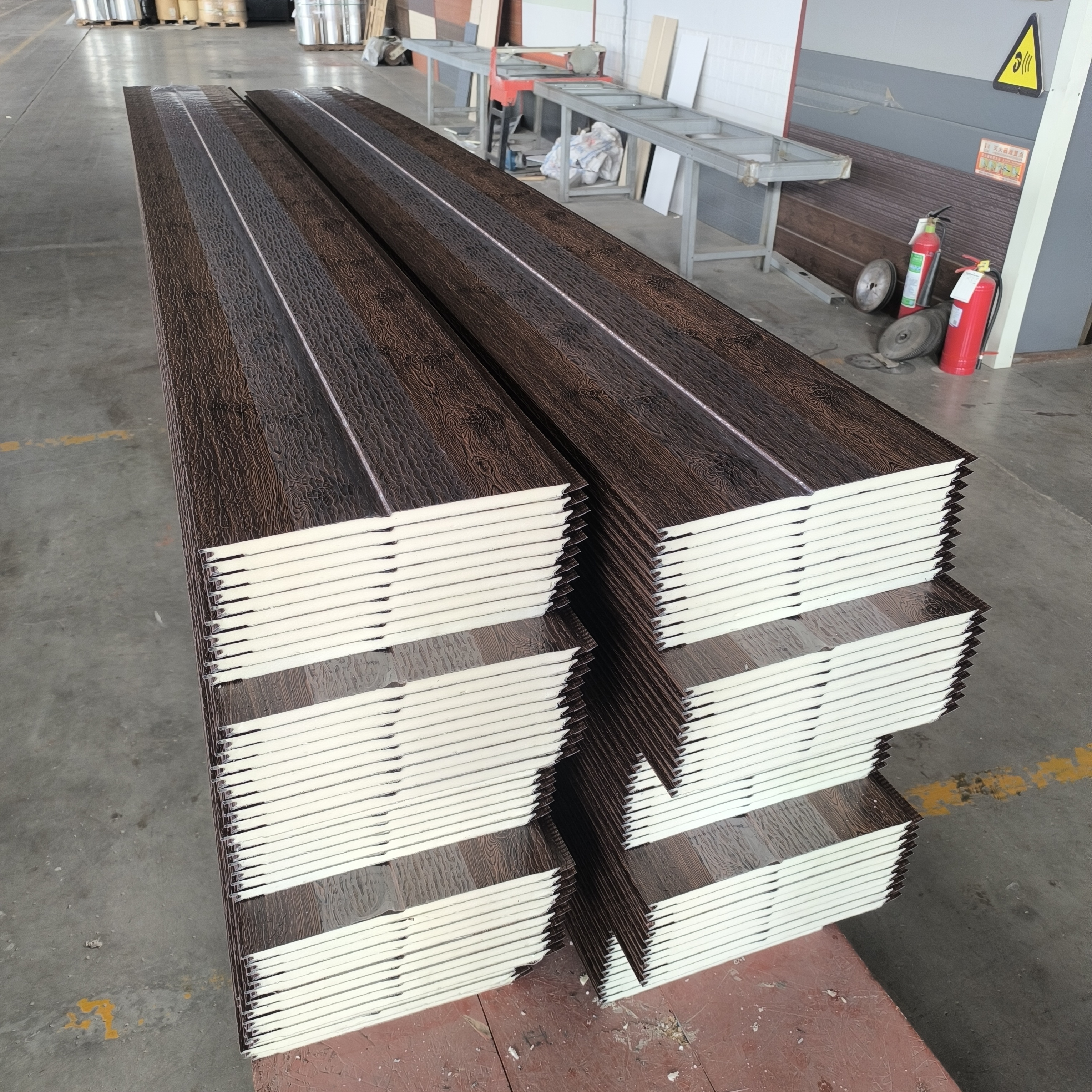 聚氨酯深鸡翅木金属雕花板出口