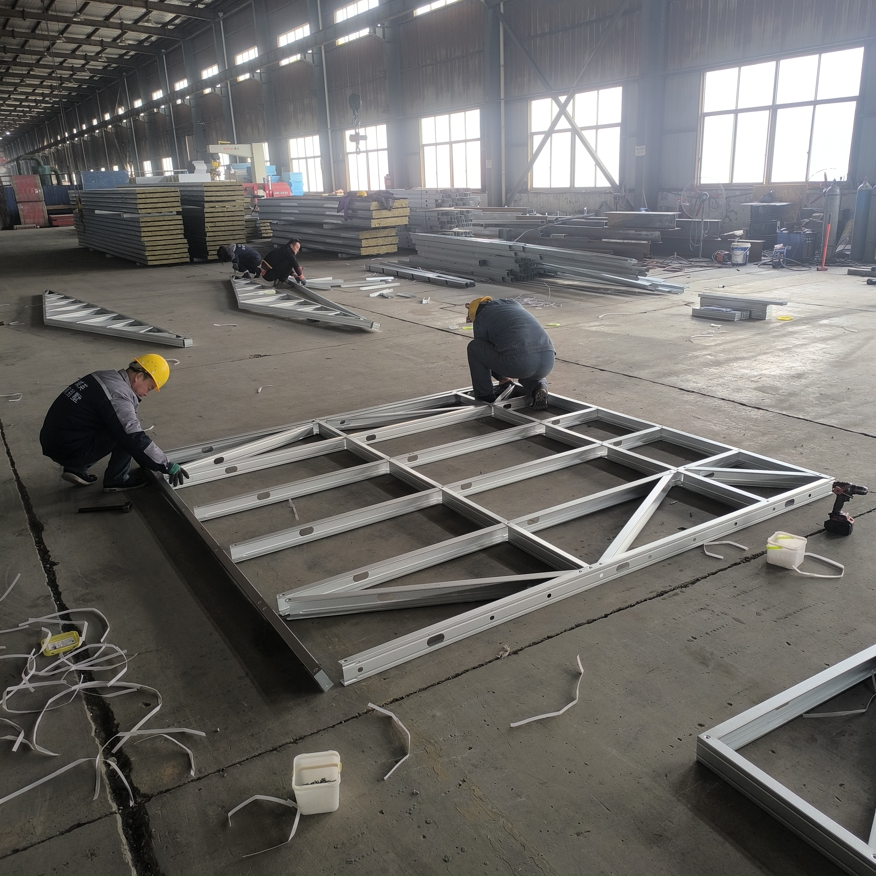 轻钢龙骨框架结构现场快捷组装发往客户现场